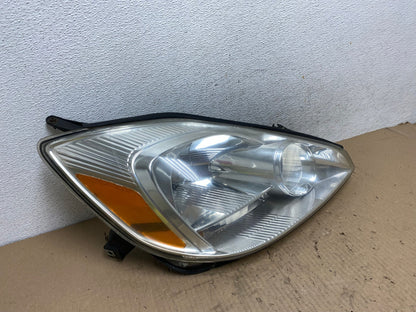 2004-2005 Toyota Sienna Right Passenger Halogen Headlight TYC AE8816 LK2