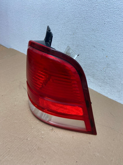 2004 to 2007 Ford Freestar Right Passenger RH Side Tail Light AD6437 LK1