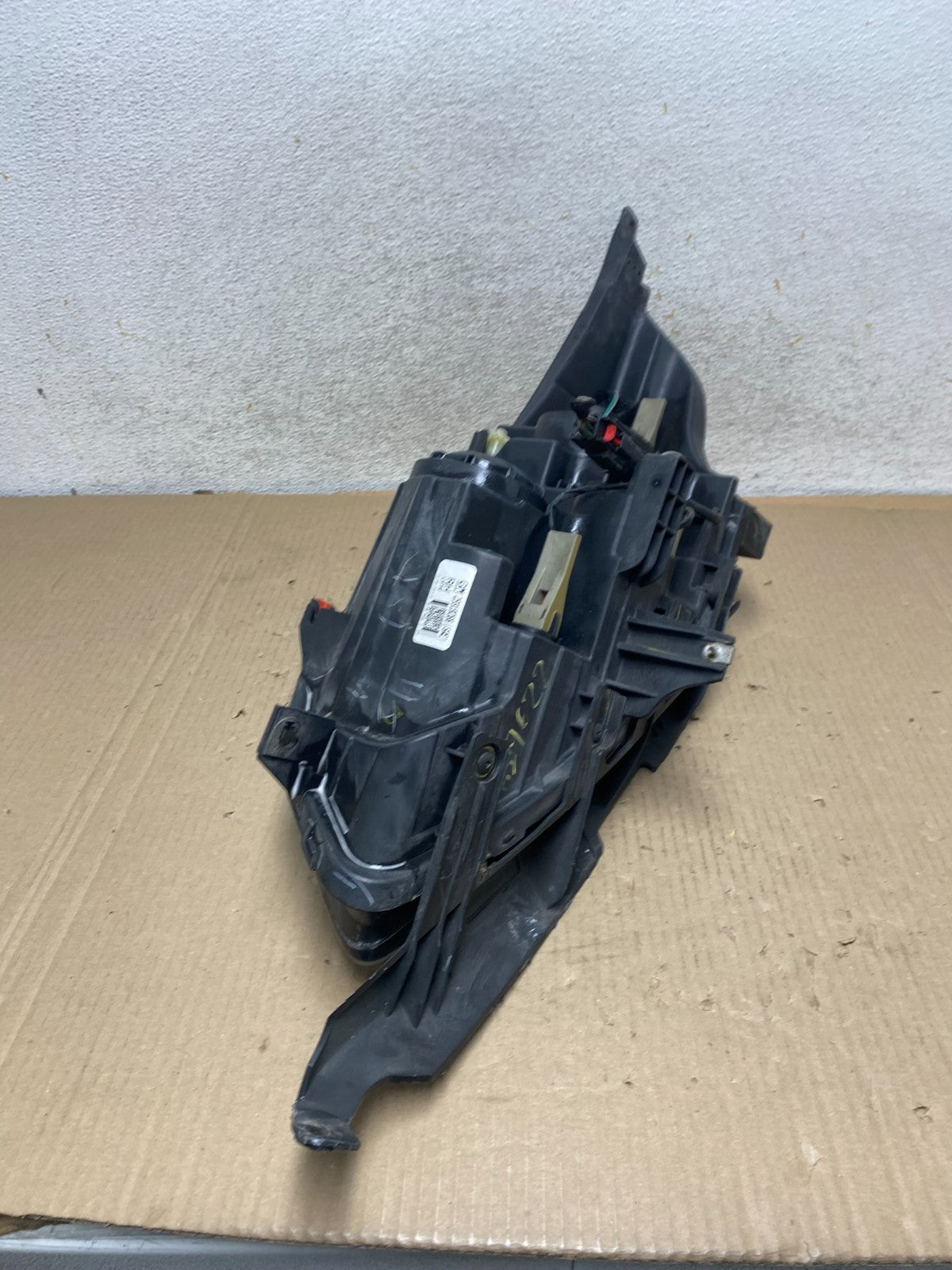 2013 - 2015 Chevrolet Malibu Projector Headlight Right Passenger AI9622 LK9