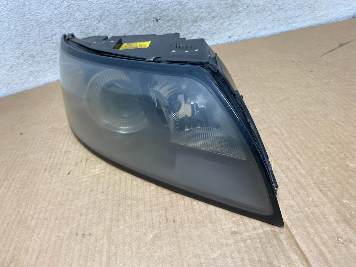 2004 to 2007 Volvo S40 Right Passenger Side Headlight AI6923 DW1