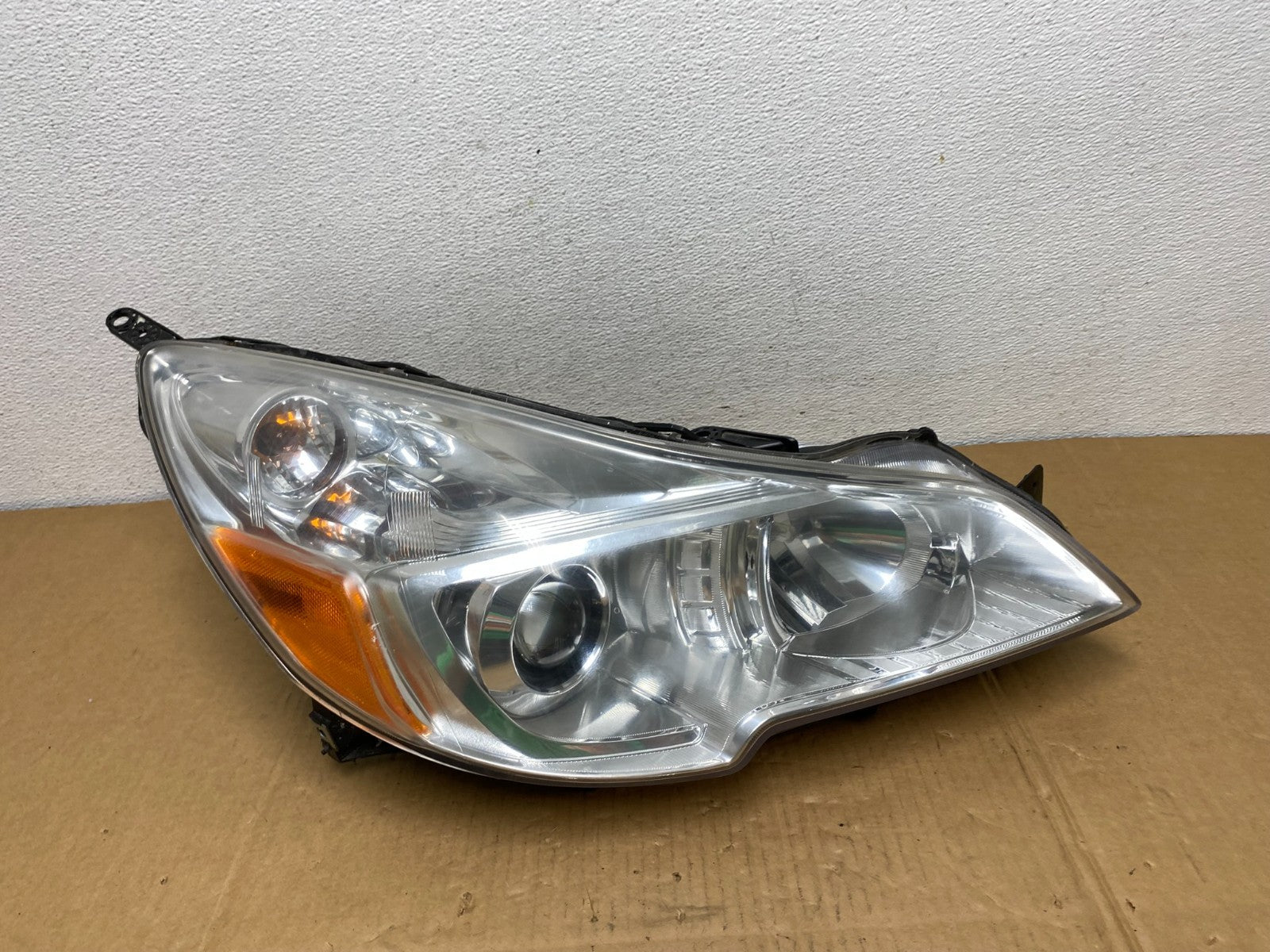 2013 - 2014 Subaru Legacy Outback Right Passenger Headlight AC7555 DW0