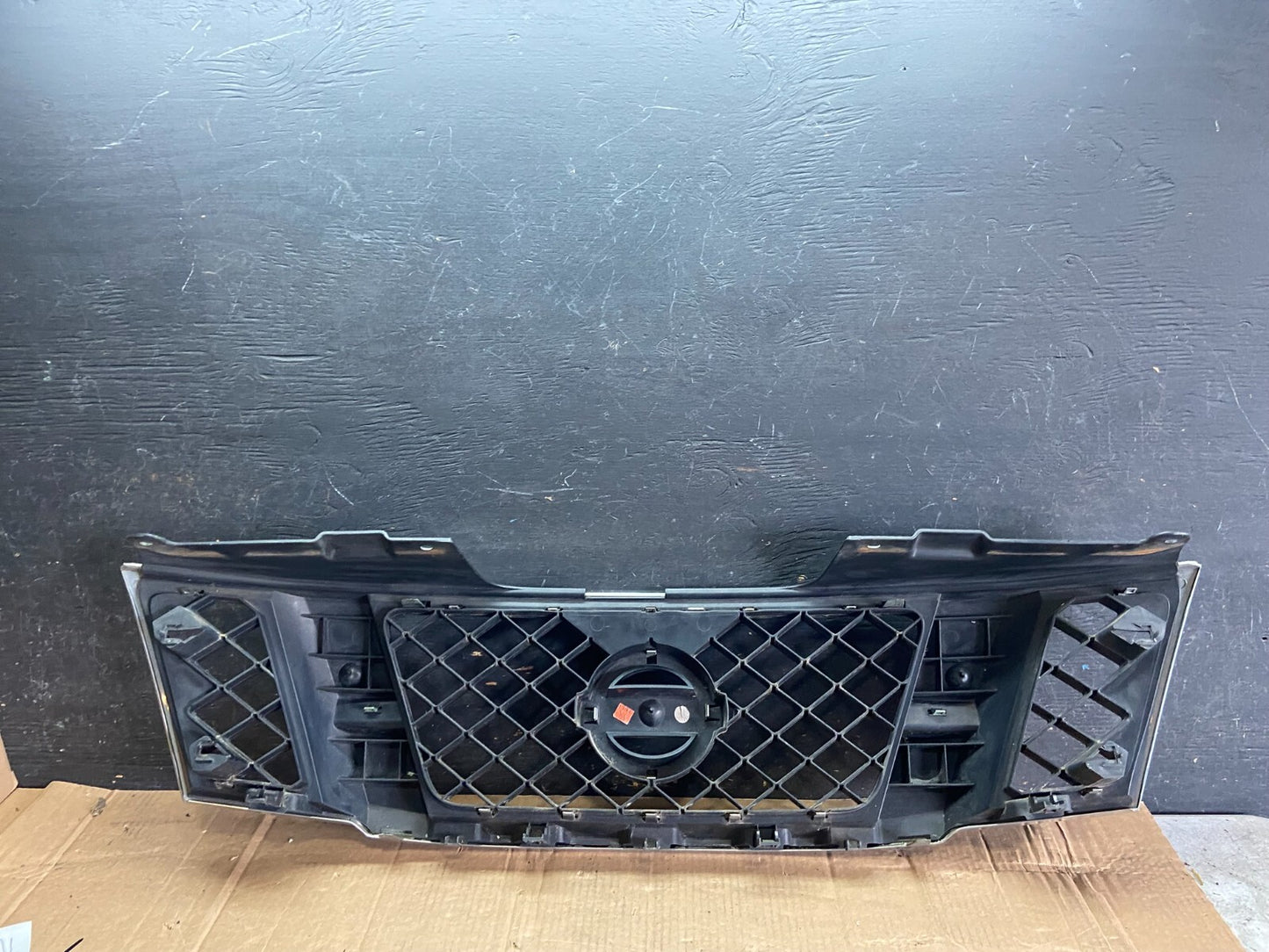 2008 to 2012 Nissan Pathfinder Front Upper Chrome Grill Grille O1182 OEM DG4