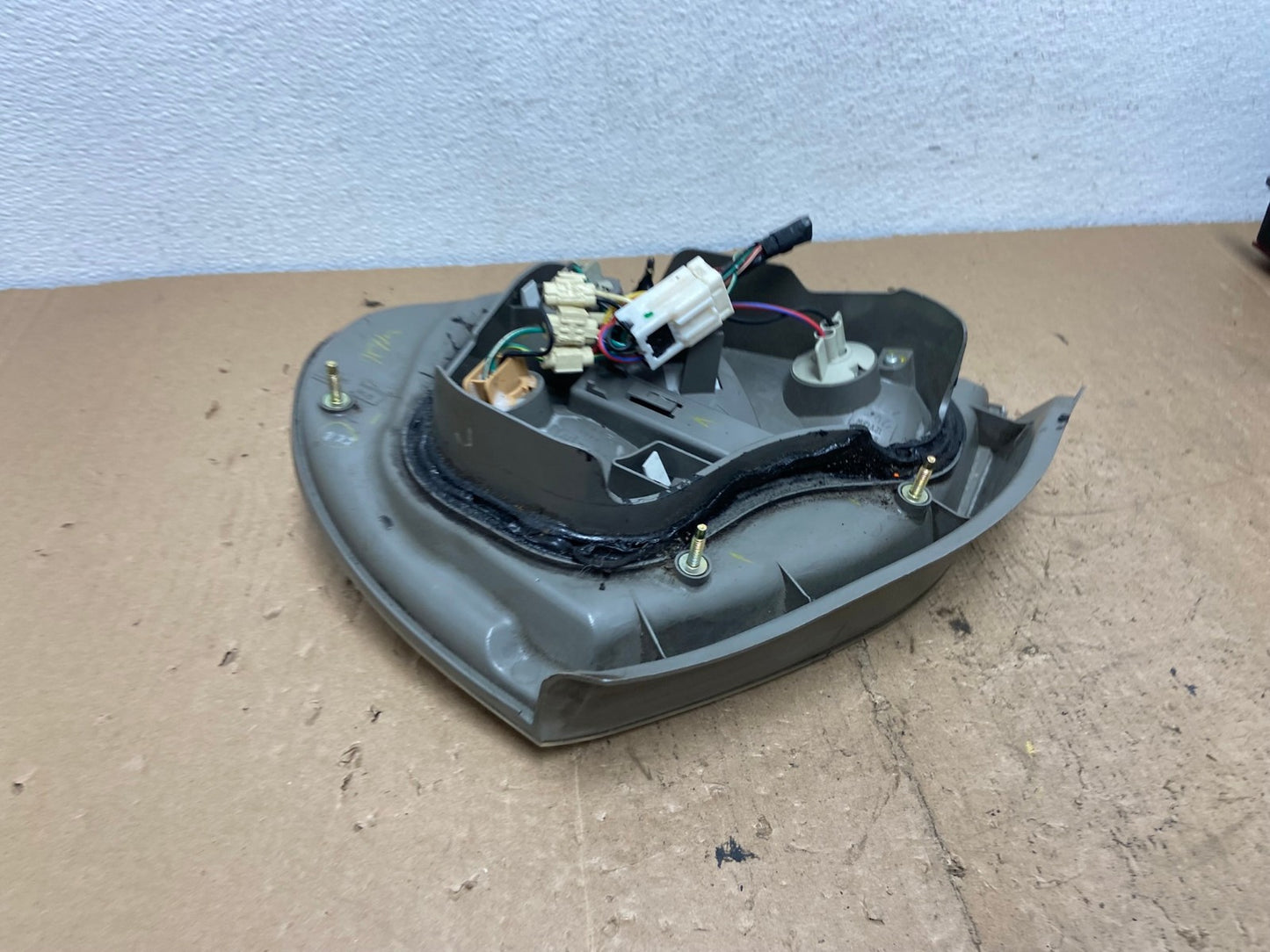 2002 2003 Nissan Maxima Left Driver Lh Side Tail Light AC7309 LK5