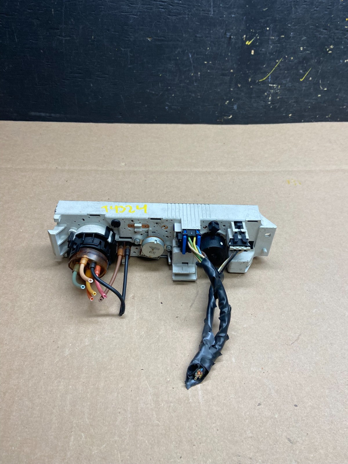 2001 - 2007 GMC Chevrolet Express 1500 Climate Control A/C t4324 DG3