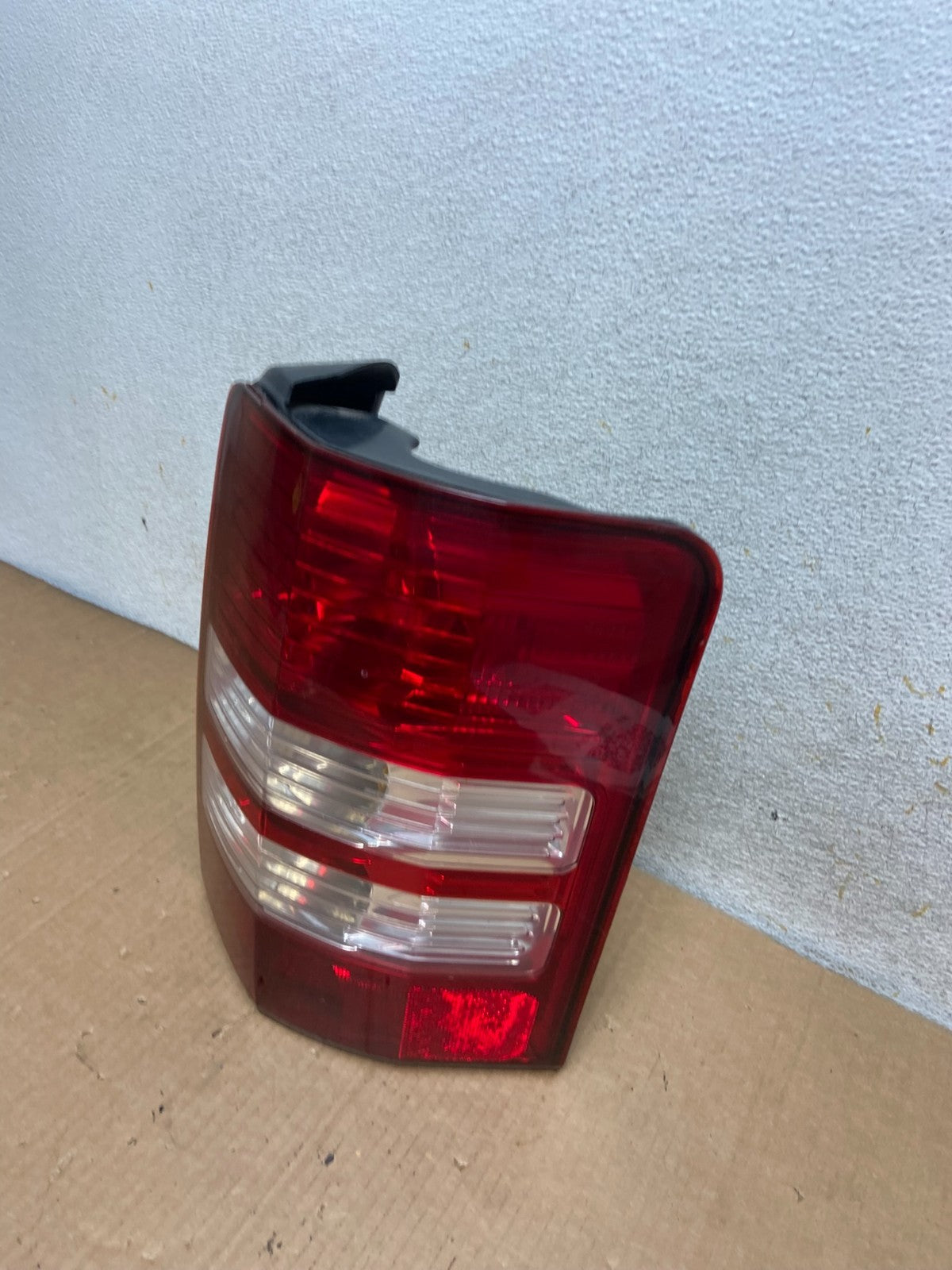 2008 to 2012 Jeep Liberty Right Passenger RH Side Tail Light AI8470 LK1