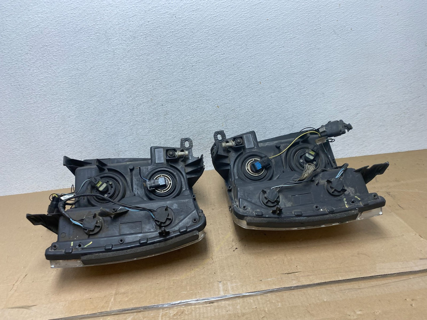 2007 to 2014 Chevrolet Silverado Left+Right Side Black Headlights AE6791 DW10