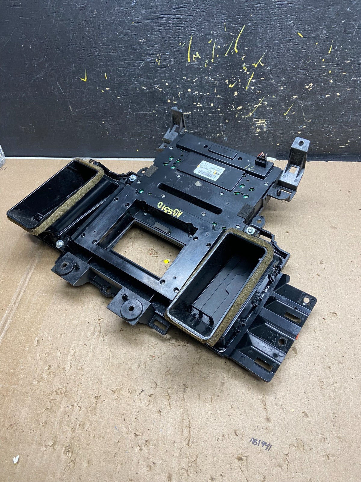 2010-2012 Ford Taurus Front Center Console Climate Radio Control Panel AB5510 DG5