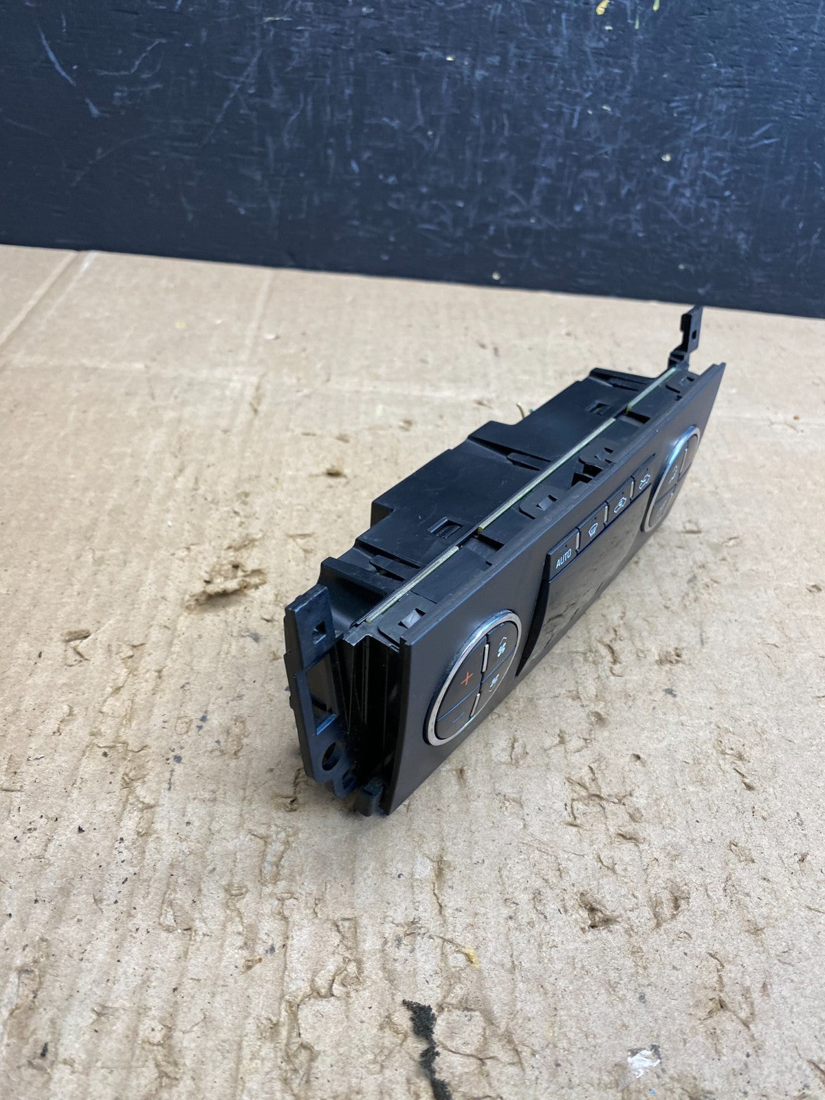 2007 to 2011 Cadillac Escalade AC Heater Climate Control Panel Oem AC4788 DG2