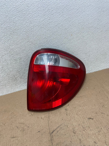 2004 - 2007 Dodge Grand Caravan Right Passenger Side Tail Light AG5420 LK0