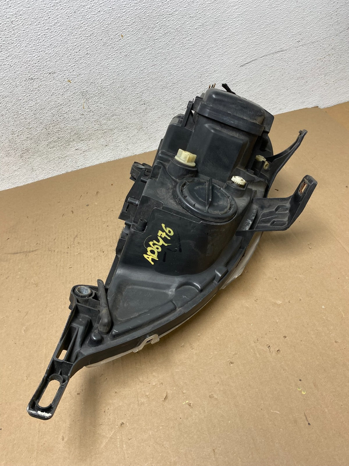 2002 - 2005 Mercedes ML ML350 ML500 Left Driver LH Halogen Headlight AD6476 DW5
