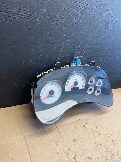 2002 to 2005 Chevrolet Trailblazer Speedometer Cluster Gauge OEM  AB9844 DG2