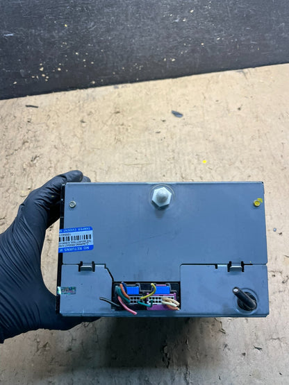 2007 to 2014 GMC Chevy Truck Yukon Silverado AM FM Radio OEM W7007 DG2