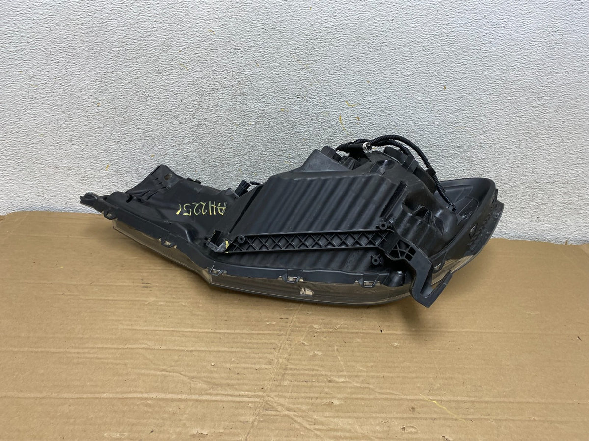 2018 to 2020 Honda Fit Right Passenger RH Side Headlight Halogen AH2251 DG7