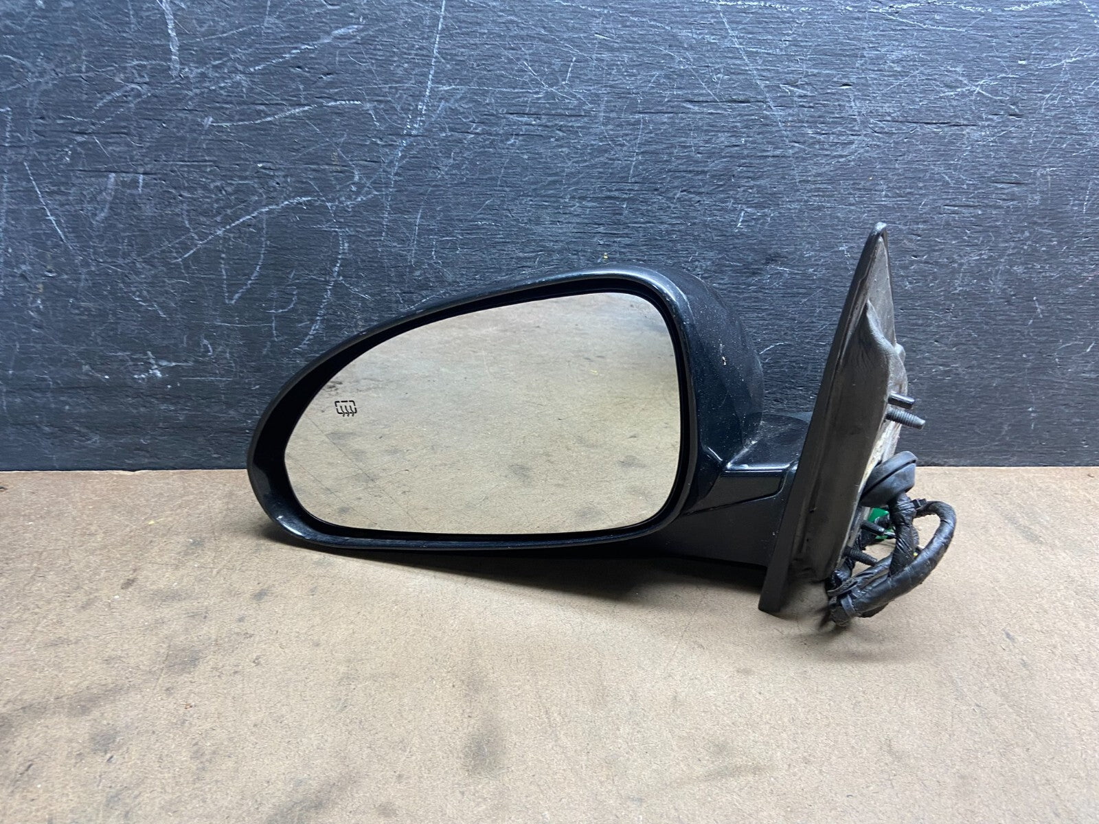 2008-2012 Buick Enclave Left Driver Heat Door Turn Sgn Mirror M5100 One Plug DG2