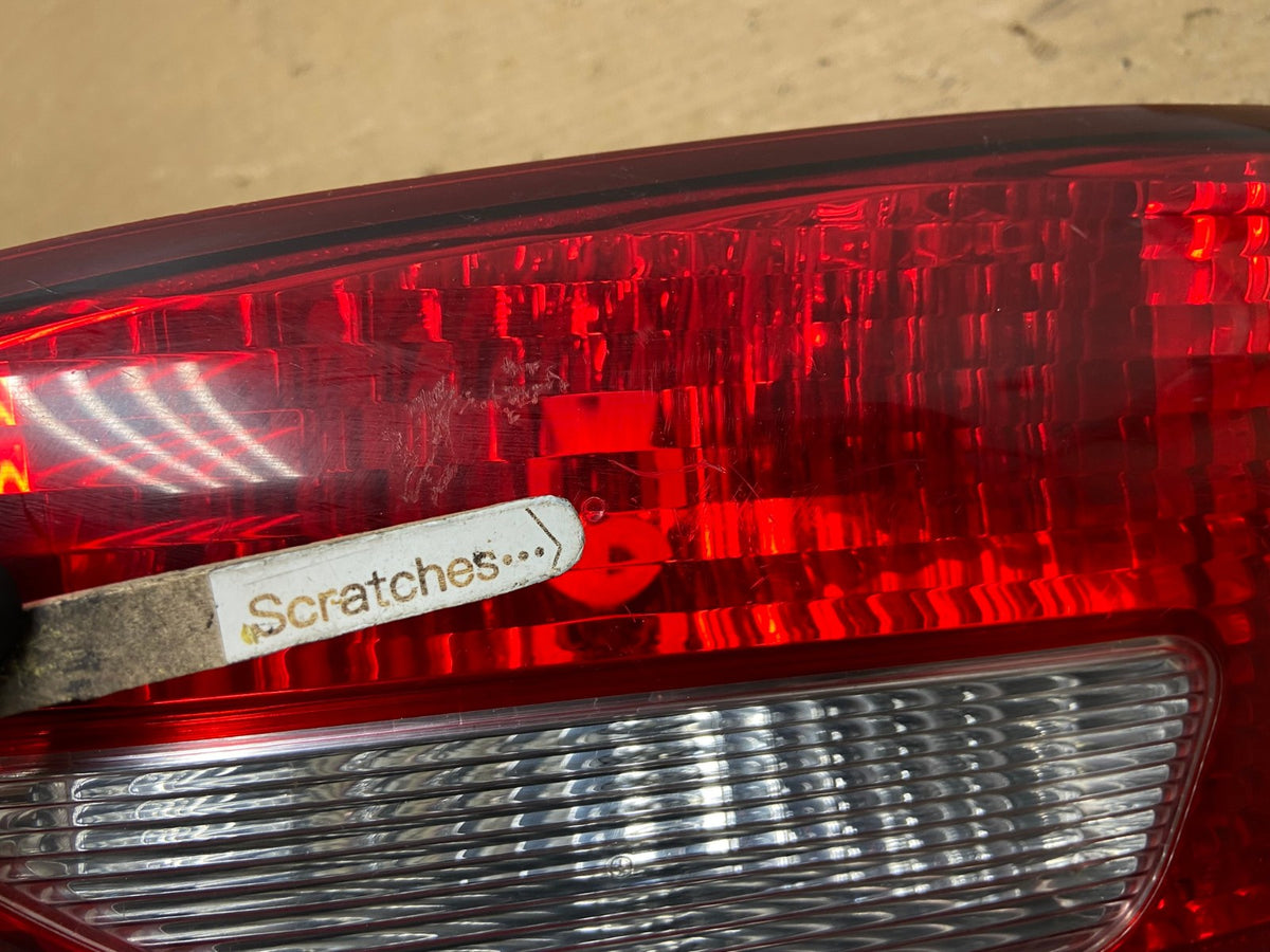 2006 2007 Subaru Tribeca B9 Right Passenger Side Tail Light Inner AH8496 LK3