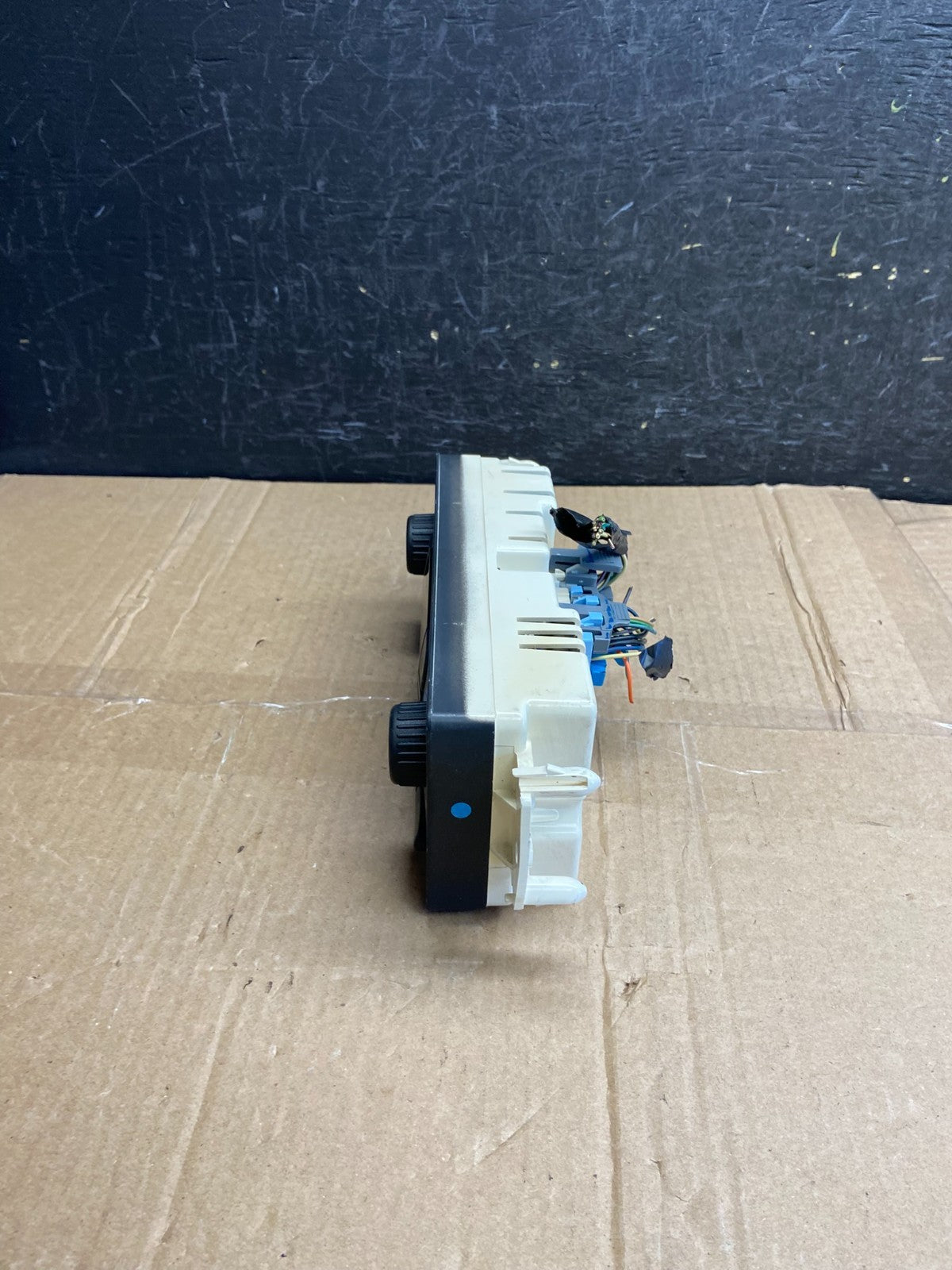 2003 to 2006 Chevrolet Silverado HVAC Heater Climate Control Module AF2777 DG2