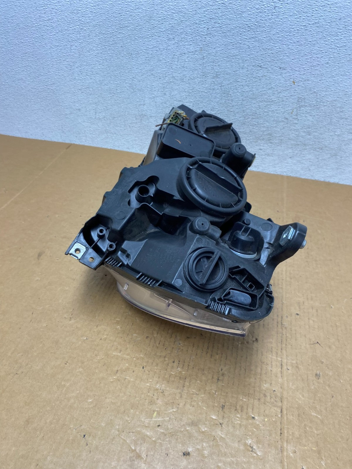 2008 to 2011 Mercedes Benz C-CLASS Right Passenger Side Headlight AD9333 DW6