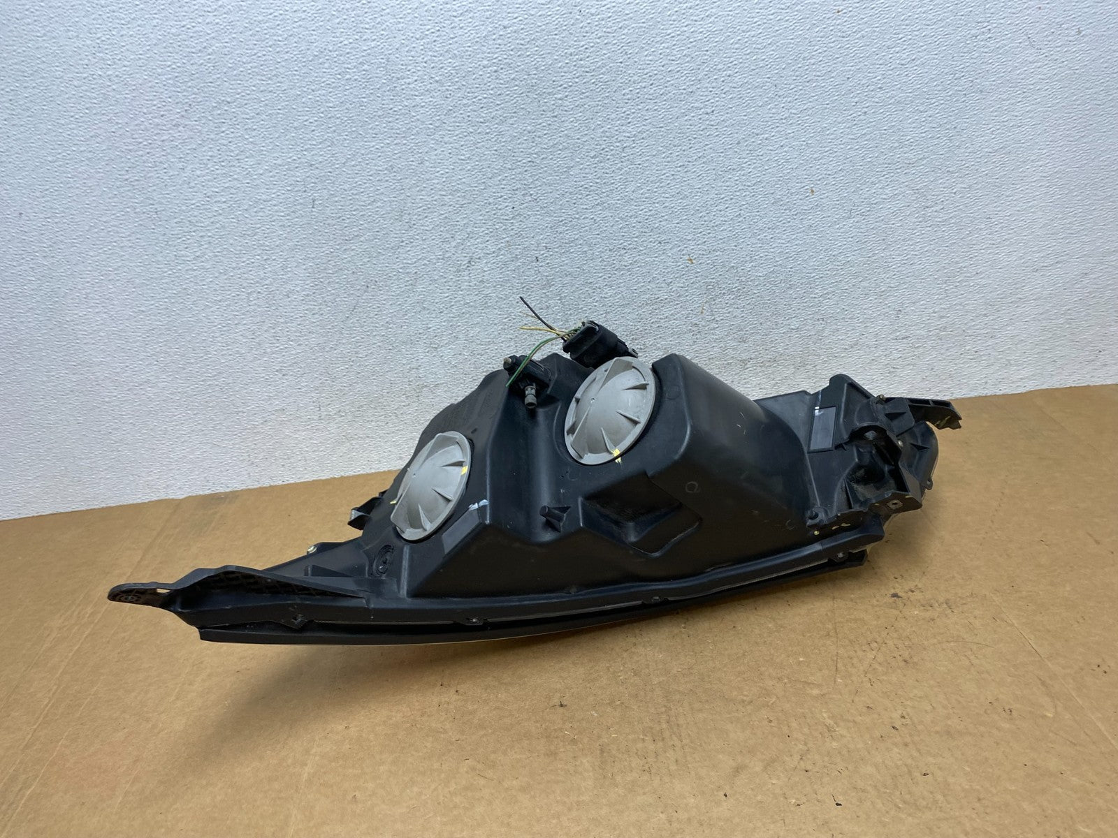 2010 to 2013 Buick Lacrosse Right Passenger Halogen Headlight AE3066 DW7