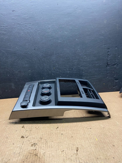 2008 to 2012 Jeep Liberty Dash Climate Temperature Control Radio Bezel H19532