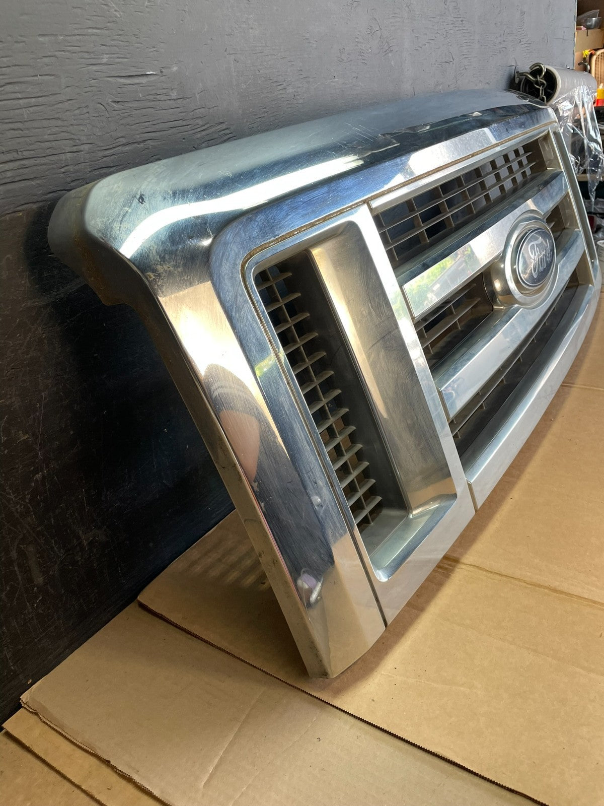 2008 to 2014 Ford Econoline E150 E250 Front Upper Chrome Grill Grille ae0860 DG2