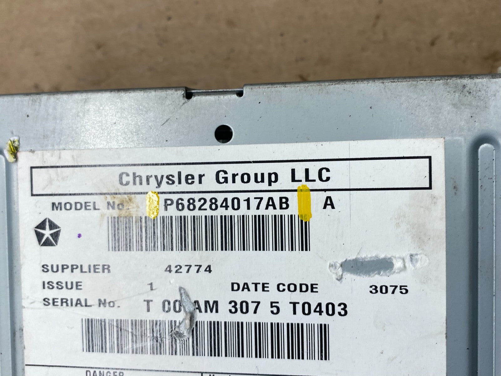 2010 2014 Jeep Dodge Chrysler Screen Display CD Player Satellite Radio t4804 DG6