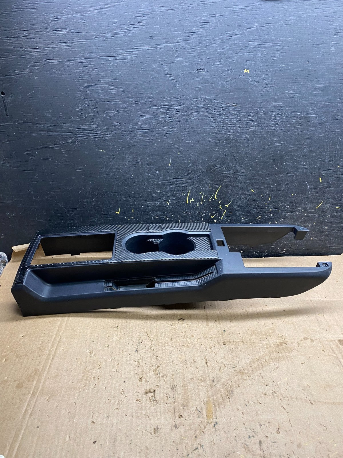 2005 to 2009 Ford Mustang Center Console Shifter Trim W/ Cup Holder z1916 DG1