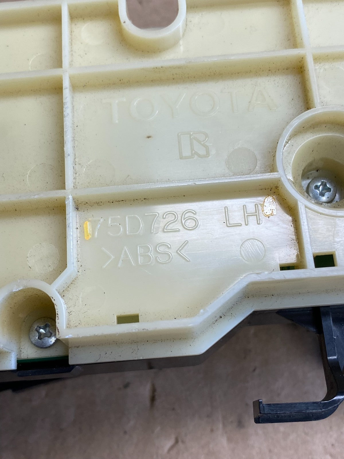 2010 to 2015 Toyota Prius A/C Heater Climate Control Unit Switch AI6505 DW4