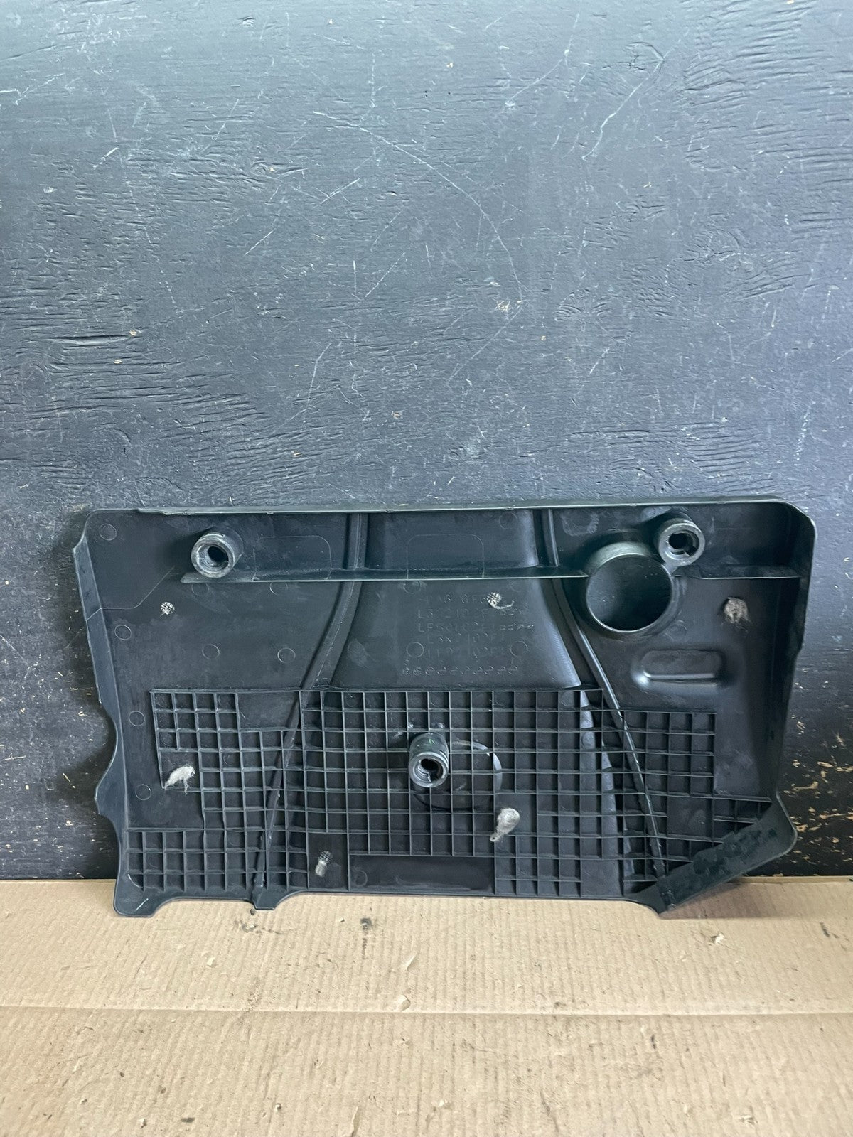 2004 to 2006 Mazda 3 DOHC 16 VALVE Engine Shield Top Cover Oem z8514 DG5