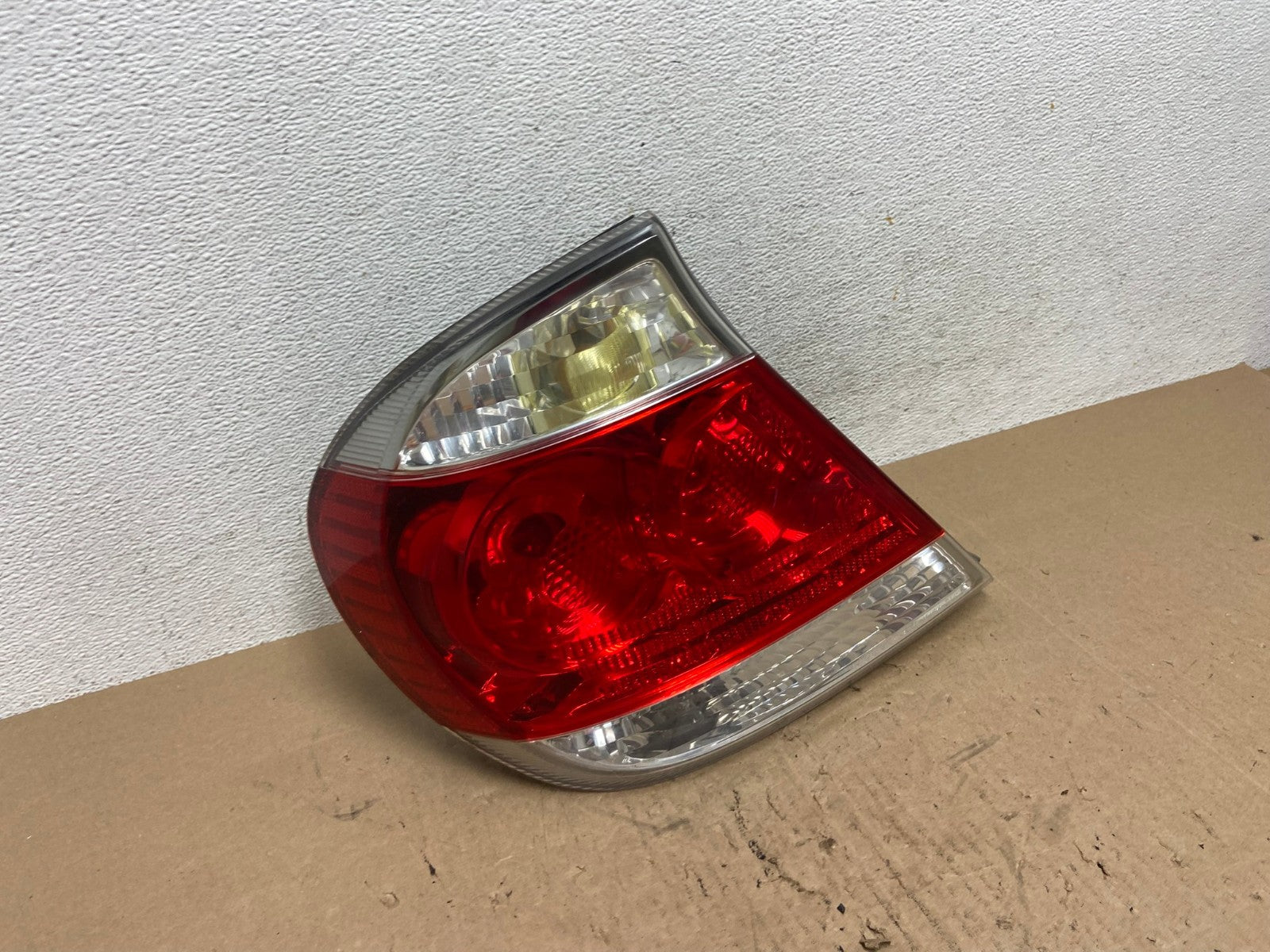 2005 to 2006 Toyota Camry Tail Light Left Driver Lh Side AE6428 LK2