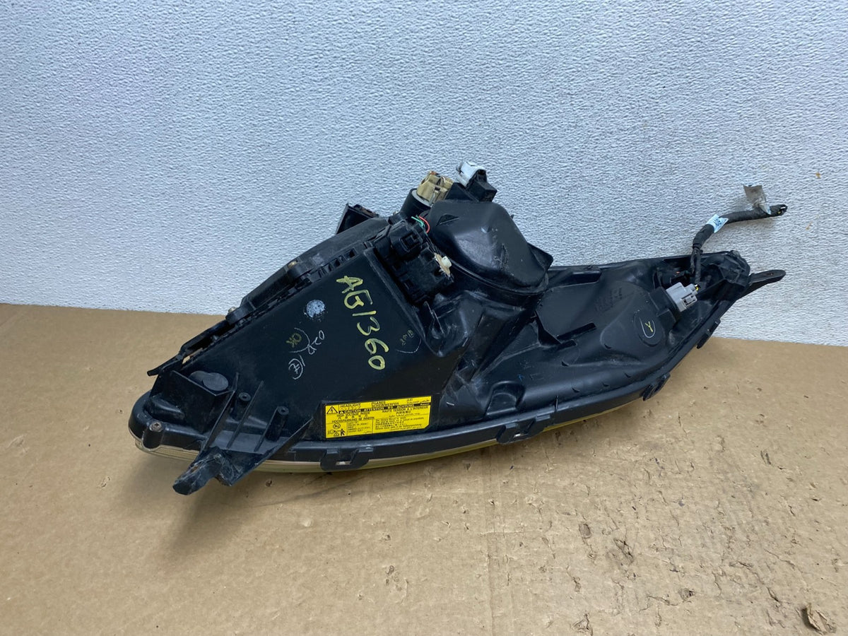 2004 - 2005 Toyota Prius Left Driver Lh Xenon HID Headlight AG1360 DW5