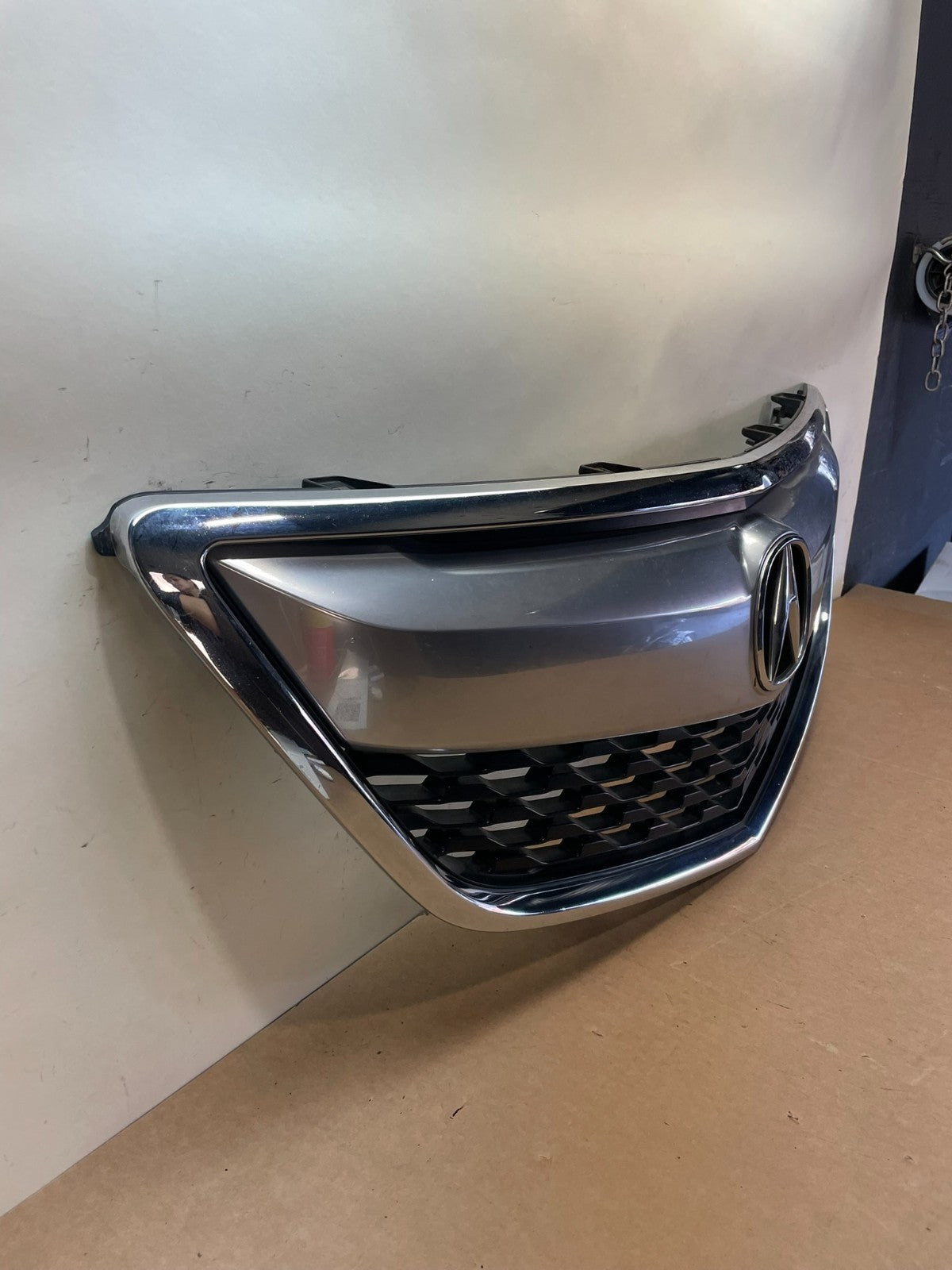 2014 2015 2016 Acura MDX Front Upper Grill Grille Emblem AJ2786 DG2