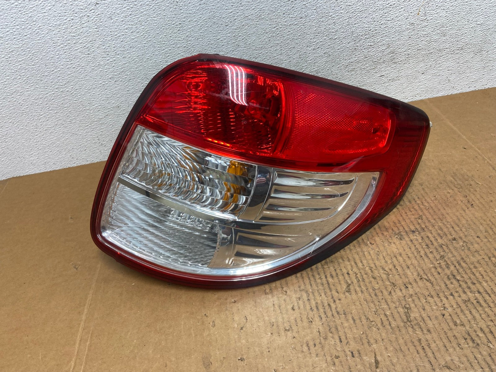 2007 to 2013 Suzuki SX4 Hatchback Right Passenger RH Tail Light AE0260 LK0