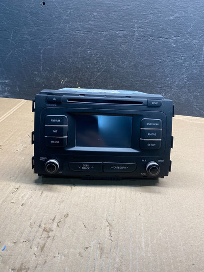 2015 to 2016 Kia Sedona Radio Stereo Receiver AM FM CD Player AE7928 DG0