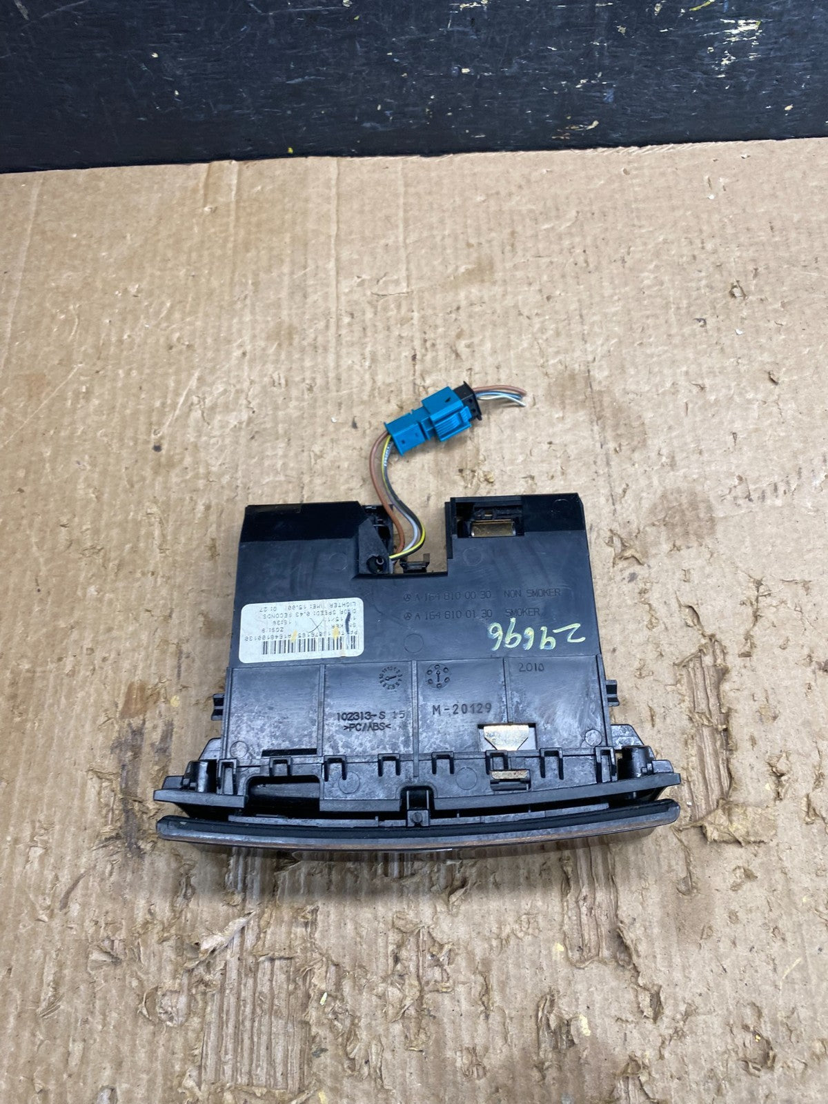 2007-2012 Mercedes GL450 X164 Center Console Ash Tray Compartment OEM Z9696 DG5