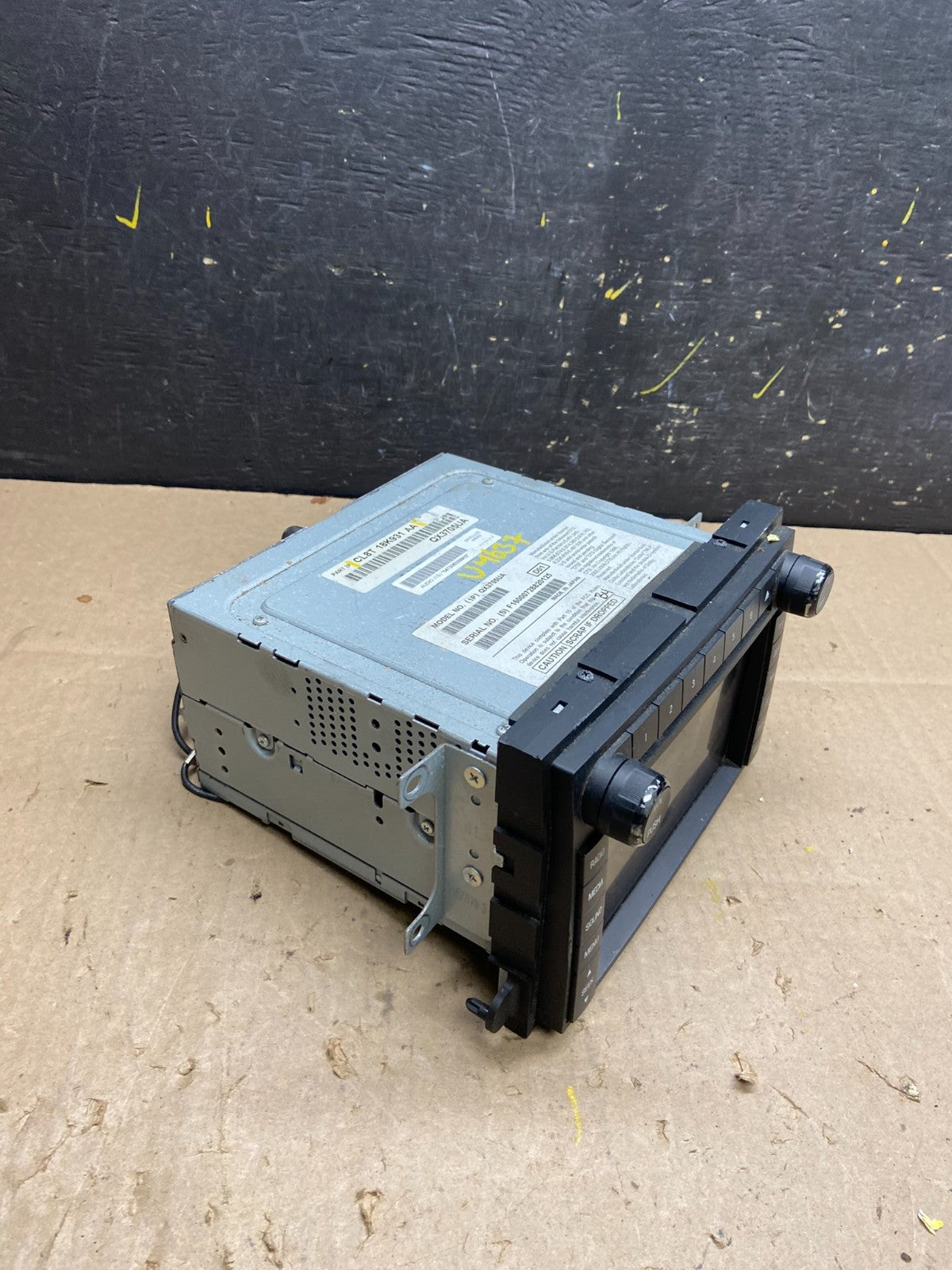 2011 to 2012 Ford Escape Radio Info Navigation Display Screen Oem u4637 DG1