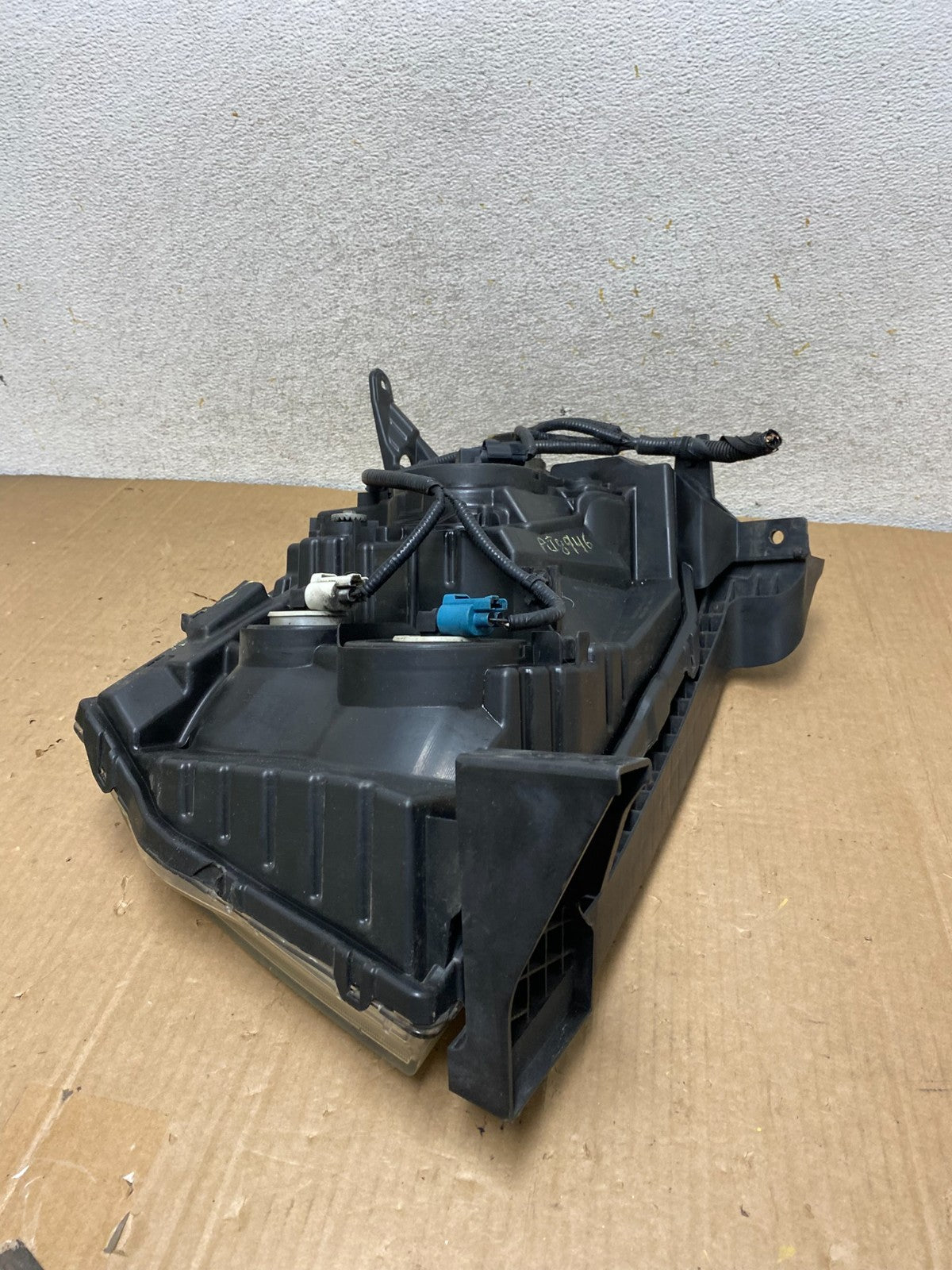 2009 2010 2011 Honda Pilot Right Passenger RH Halogen Headlight AI8946 DW10