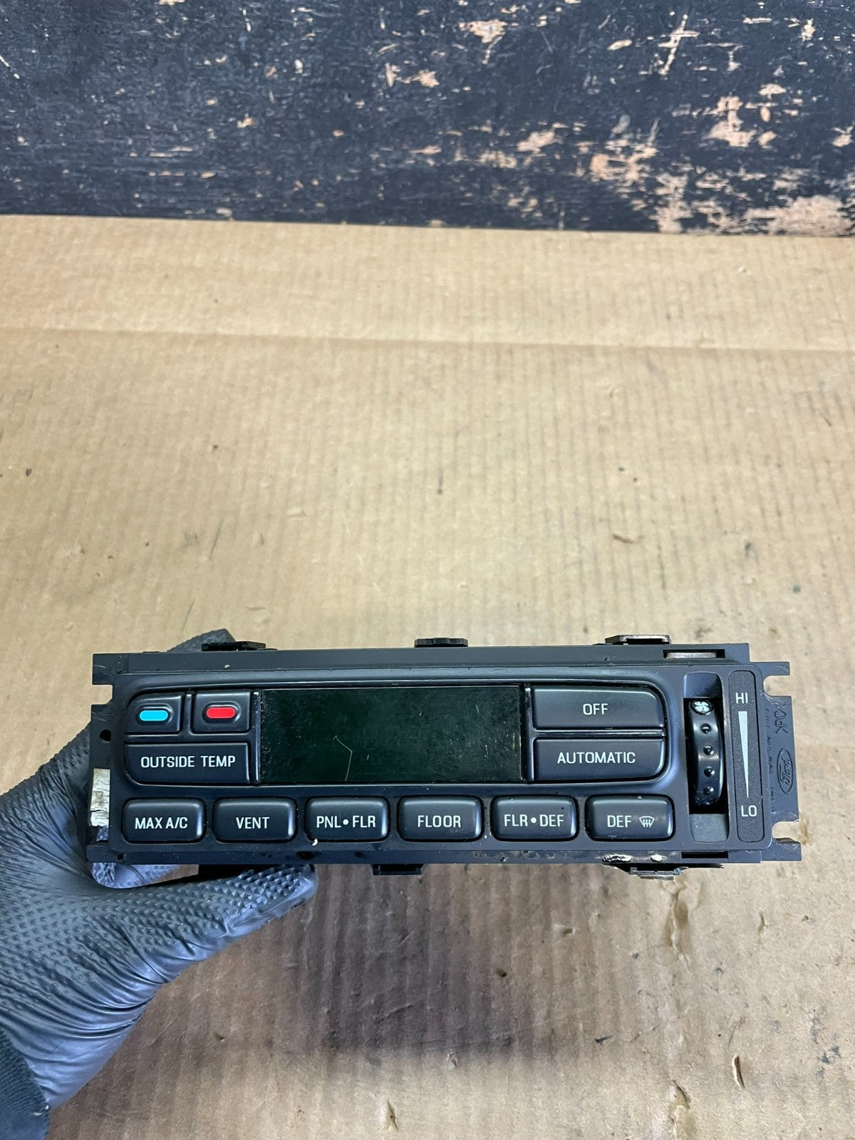 1999 to 2002 Ford Expedition Temperature Climate Control Panel ac6806 DG0