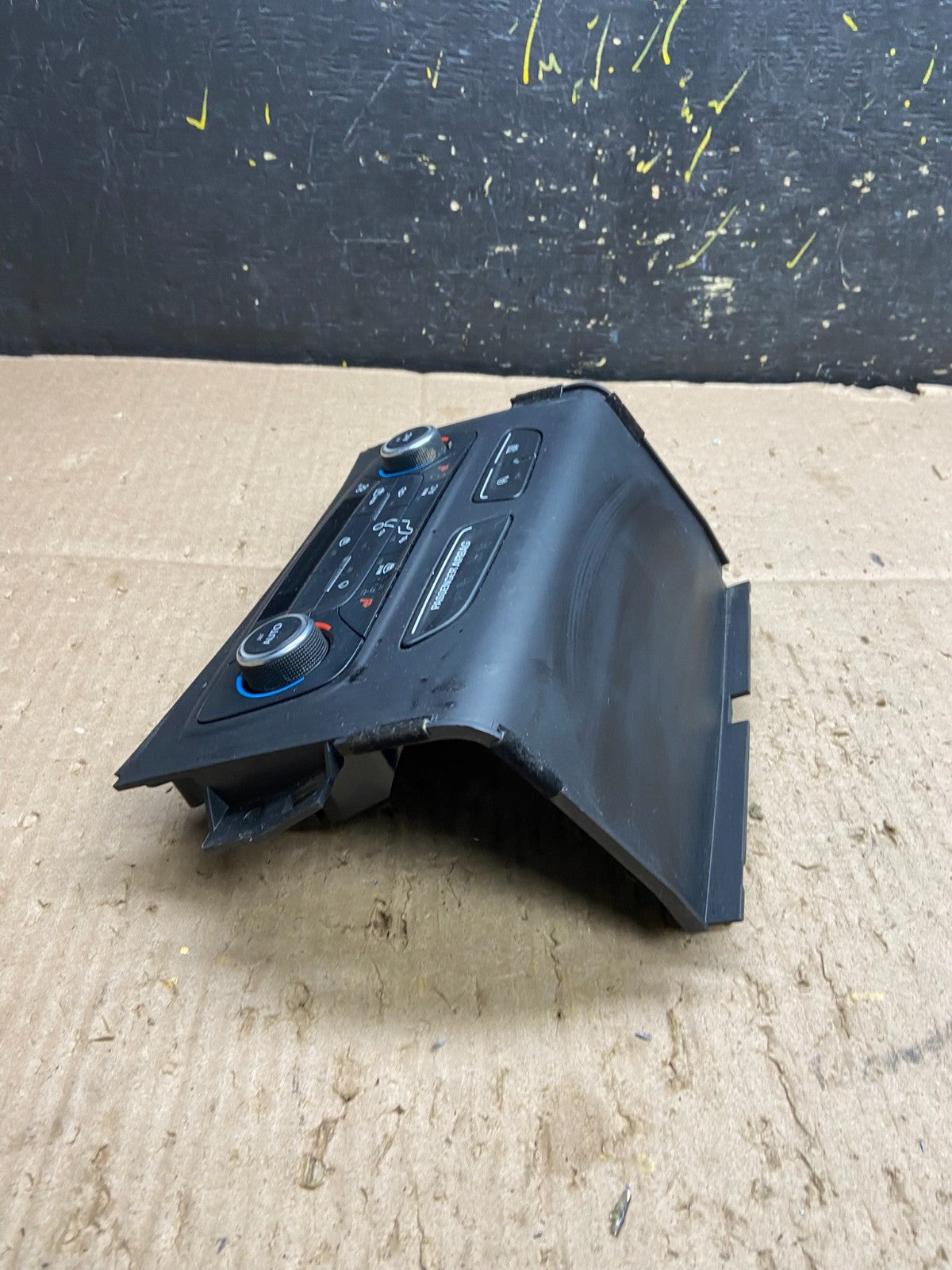 2017 to 2019 Ford Escape Ac Heater Climate Control Temperature Y7885 DG1