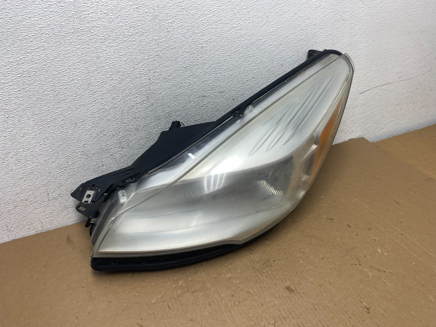 2013 - 2016 Ford Escape Headlight Left Driver Lh Side Halogen AD7948 DW2