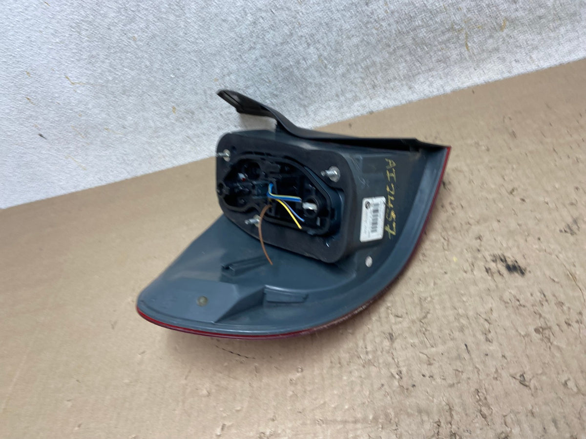 2011 2012 2013 Bmw X5 E70 Right Passenger Side Rh Tail Light AI2457 LK5
