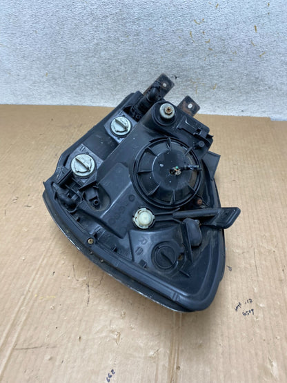 2005 to 2006 Kia Sportage Right Passenger RH Halogen Headlight DEPO AI6576 DW6
