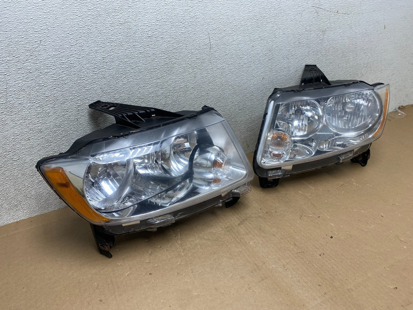 2011-2013 Jeep Grand Cherokee Left+Right Halogen Headlights S0260 DW2