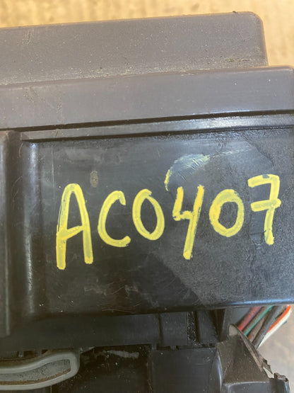 2009 Jeep Grand Cherokee Fuse Box Relay Panel 04692215aa ac0407 DG7