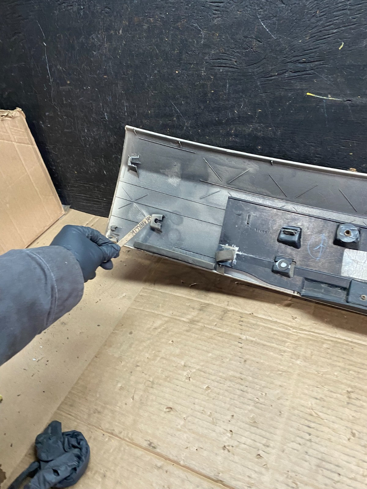 2011-2018 Dodge Grand Caravan Rear Tail Gate Trim Molding Panel OEM V3368 DG14