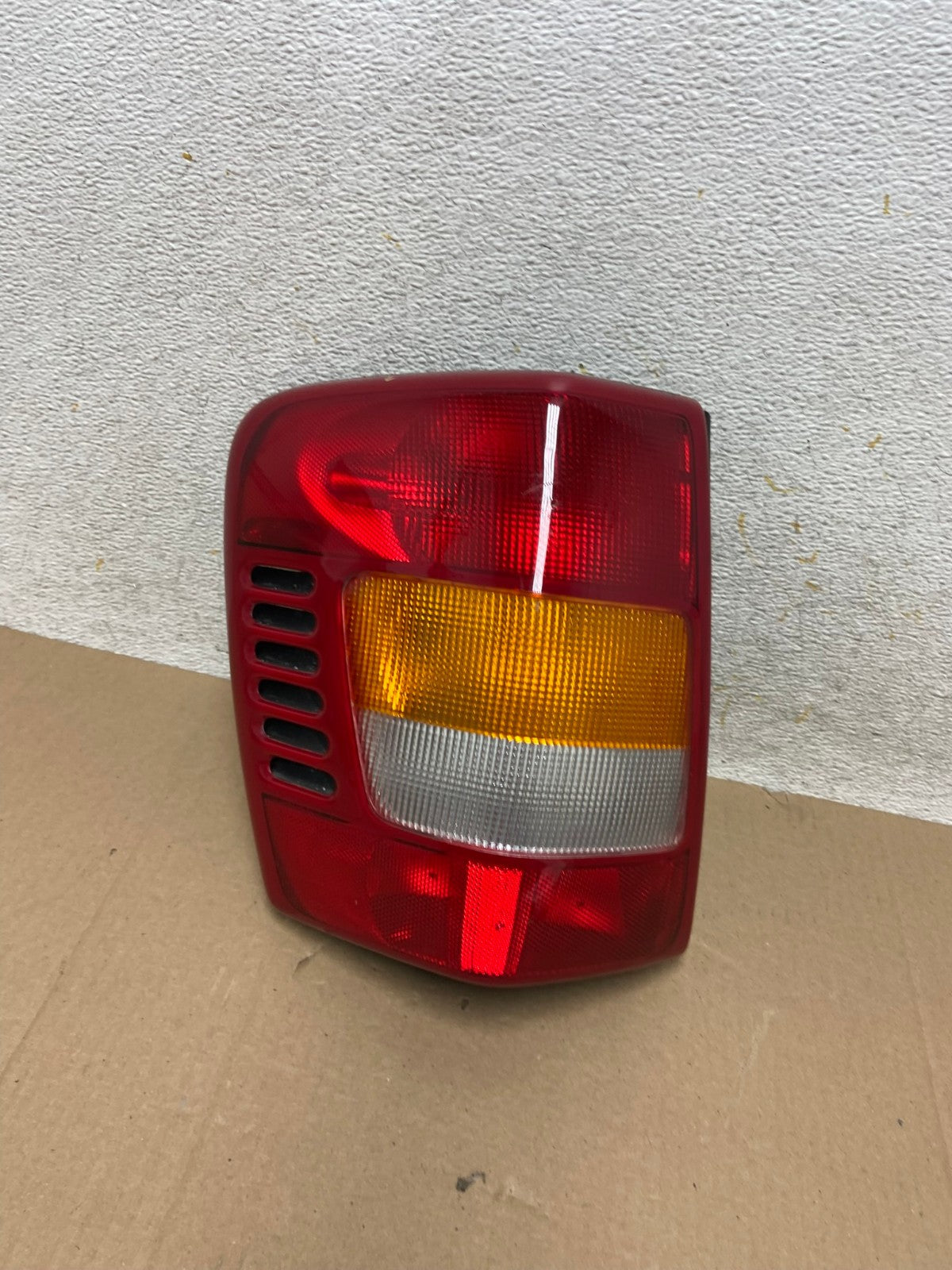 1999 - 2004 Jeep Grand Cherokee WJ Left Driver Lh Tail Light DEPO AI1152 LK0