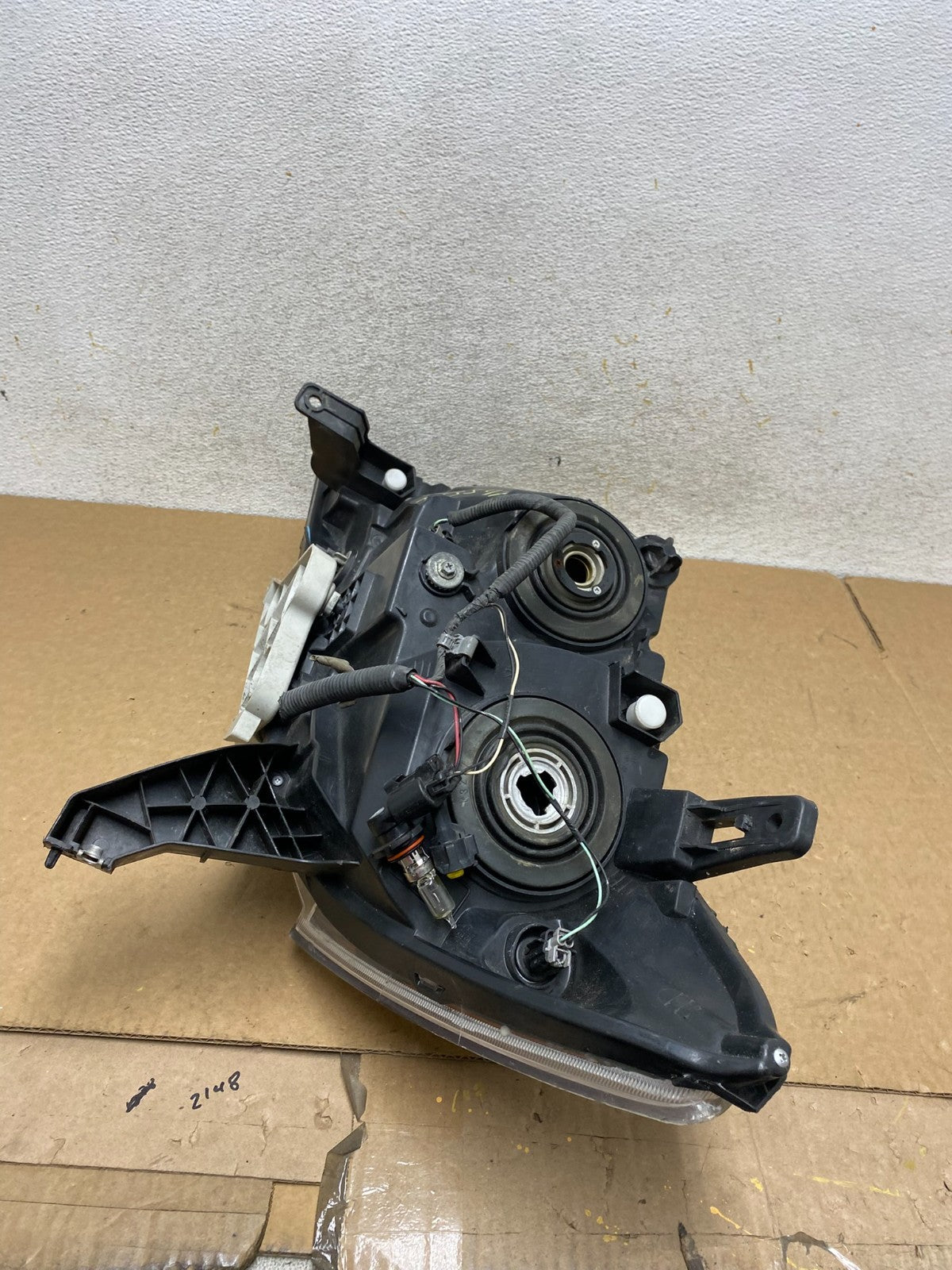 2013 to 2016 Nissan Pathfinder Right Passenger RH Side Headlight TYC AI3597 DW6