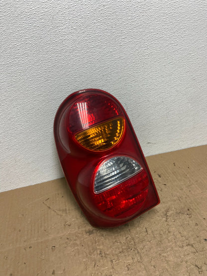 2002 2003 2004 Jeep Liberty Left Driver LH Side Tail Light AB9871 DW2