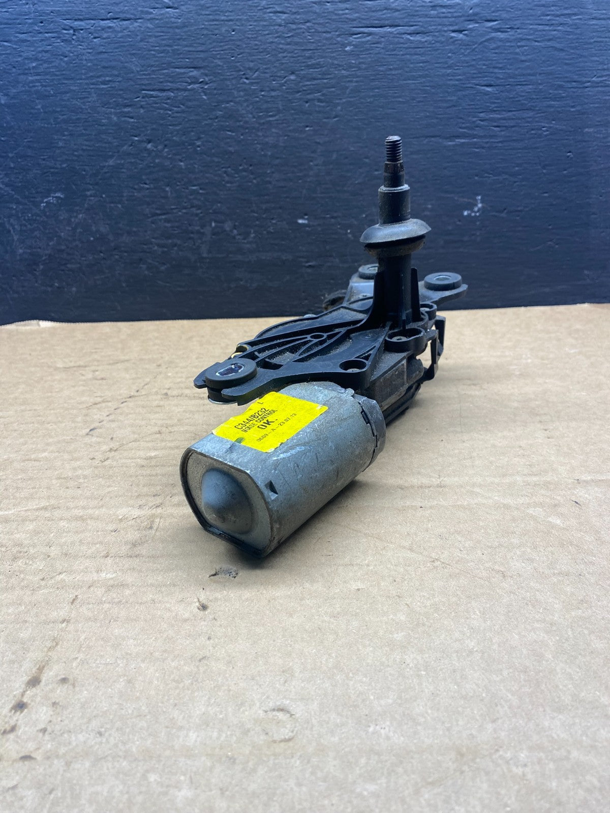 2013 - 2018 Ford C-Max Rear Windshield Wiper Motor AC7983 DG2
