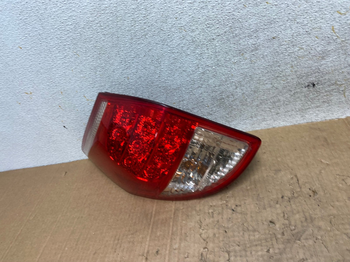 2006 2007 2008 Toyota Rav4 Left Driver LH Side Tail Light AI5639 LK1