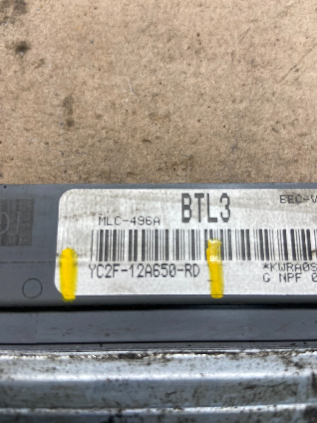 2000 Ford E-Series Engine Control Module Computer ECU ECM Q6037 DG4